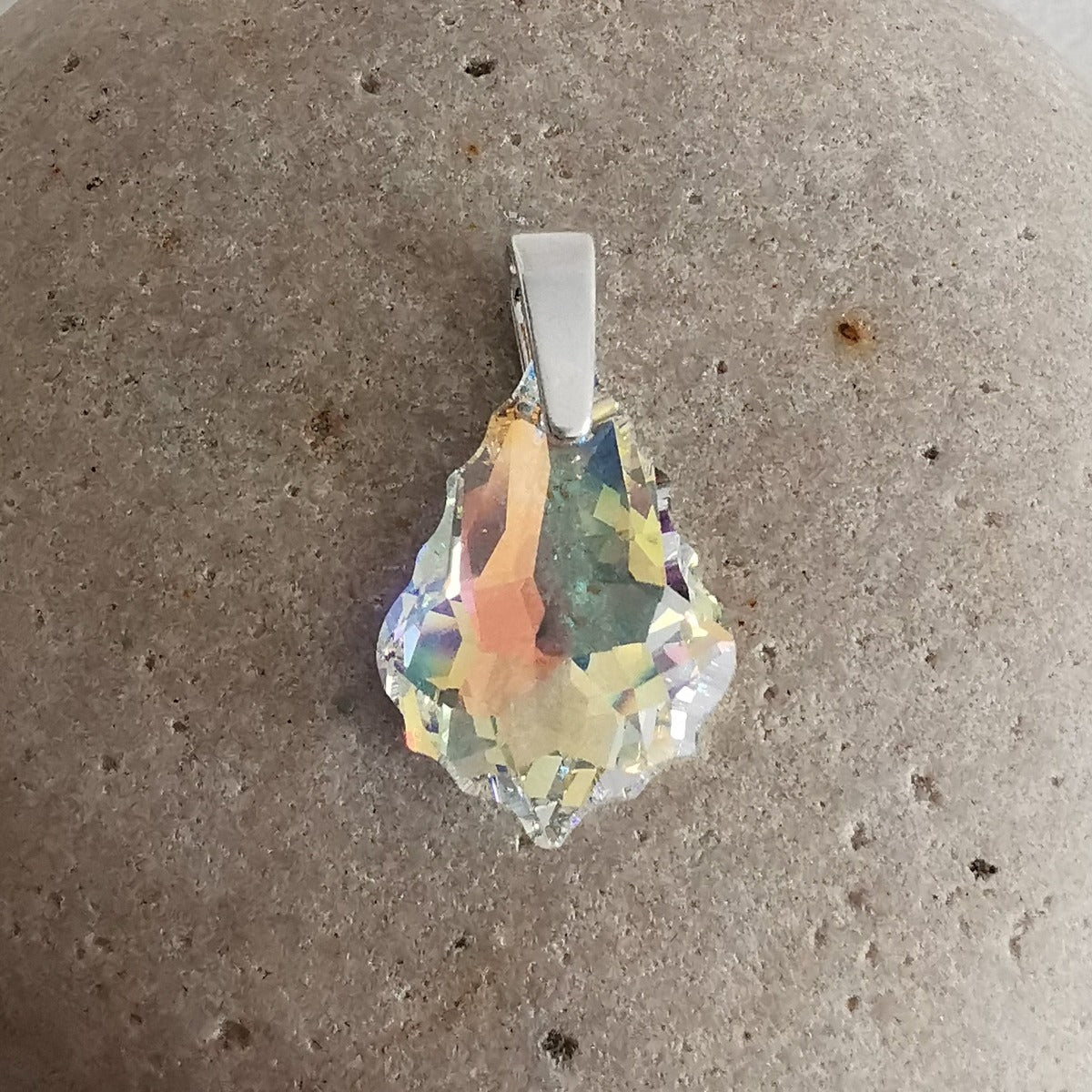 Krystall anheng i sølv - Aurora Borealis barouqe 22 mm
