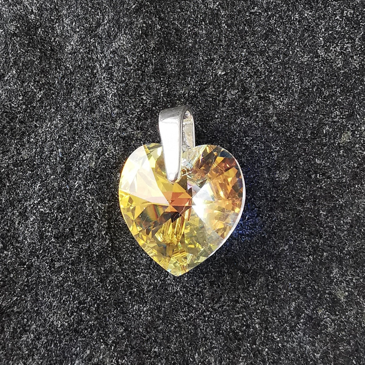 Krystall anheng i sølv - Aurora Borealis hjerteformet 18 mm