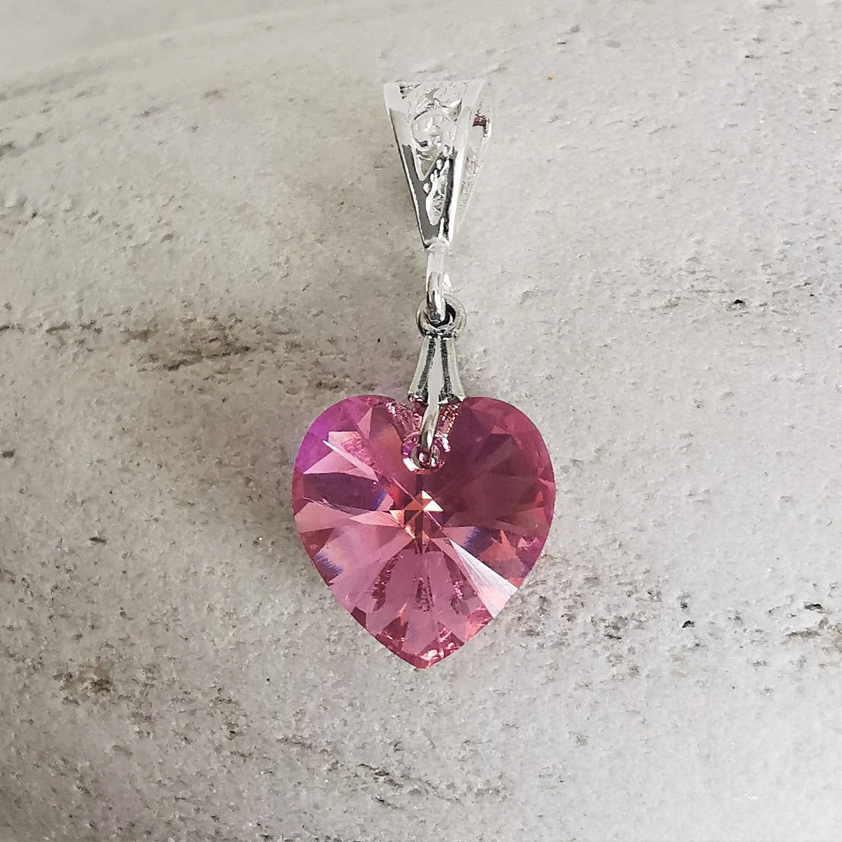 Krystall anheng i sølv - Rose Aurora Borealis hjerteformet 14 mm